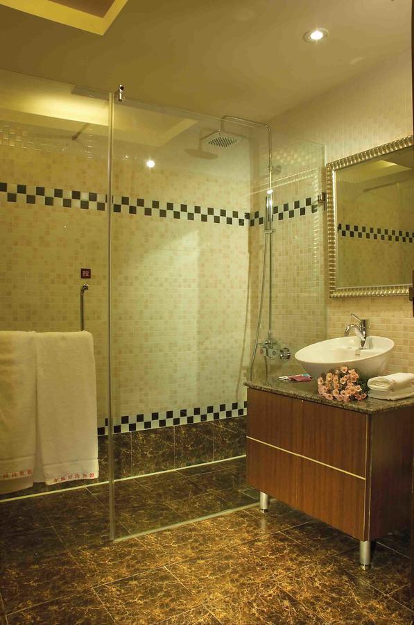 Spring Breeze Boutique Motel Καοσιούνγκ Εξωτερικό φωτογραφία